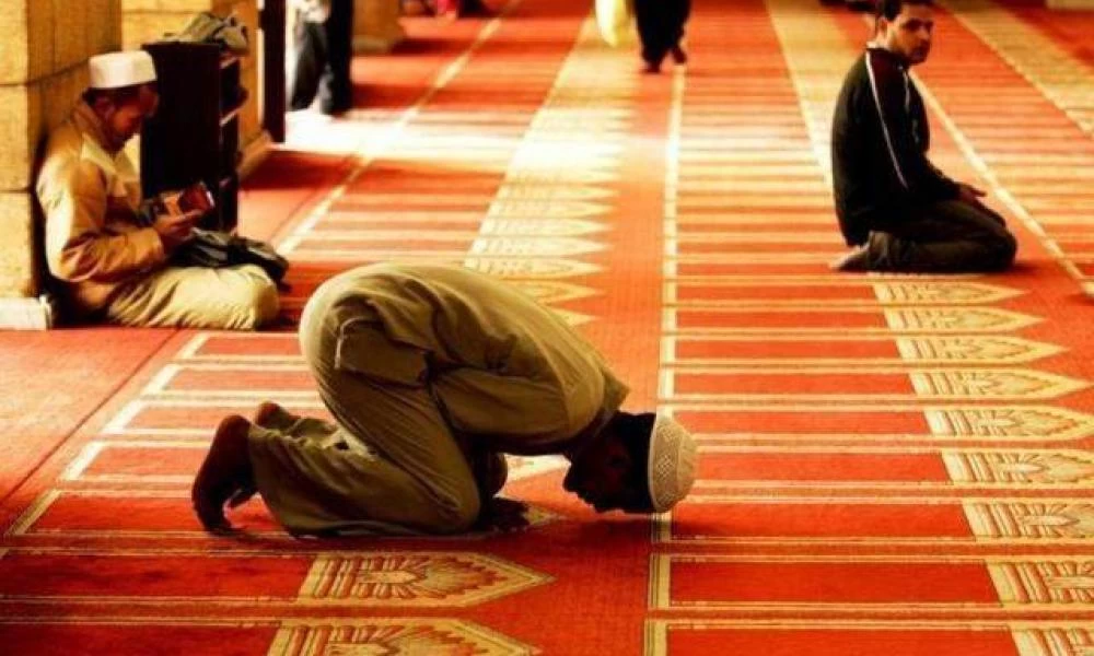 Λέσβος: Παραχωρεί η κυβέρνηση άδεια για ιμάμη & μουσουλμανικό νεκροταφείο;